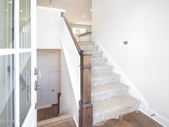 4th image of 8127 Chapel Hill Ln