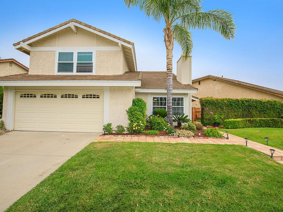 1st image of 23 Ilex Dr
