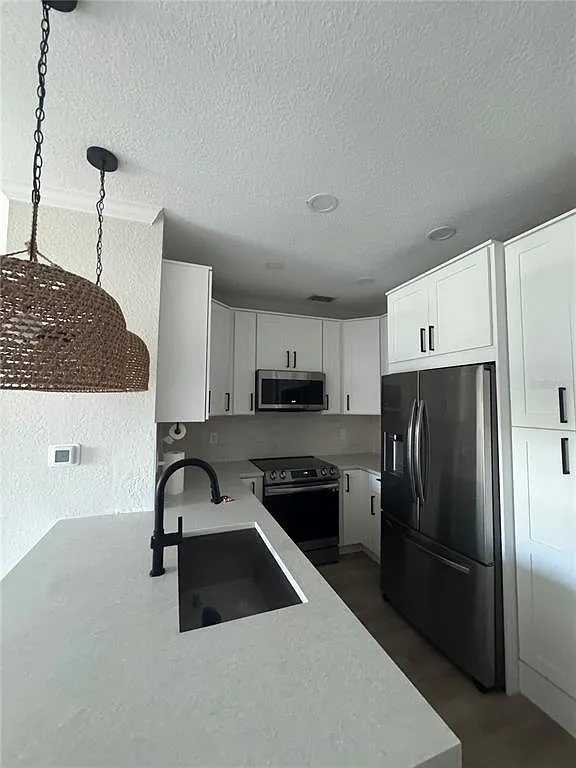 2 bed, 2.0 bath, 968 sqft, $2,750 — Photo 4