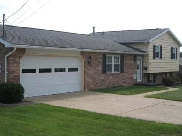 27 Walnut Grv, Washington, WV 26181