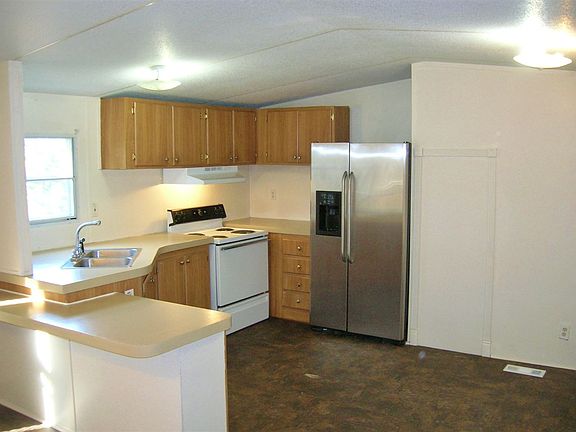 4th image of 101 61st St