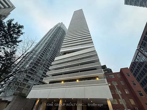 2221 Yonge St #5409 Photo 1