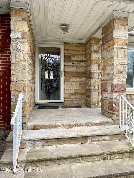 2nd image of 316 S Main Avenue