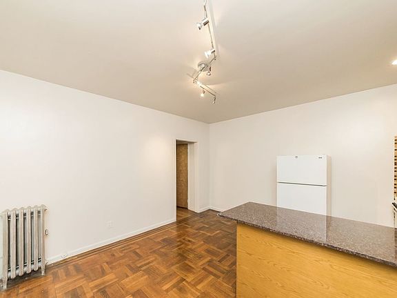 3rd image of 484 67th St APT A3