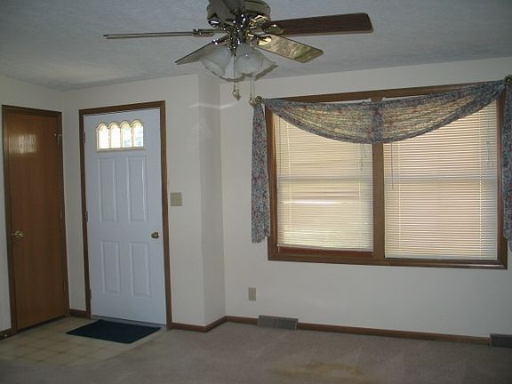 4th image of 14225 Tralee Dr