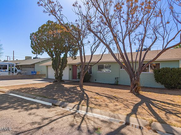3rd image of 3925 W HARMONT Drive