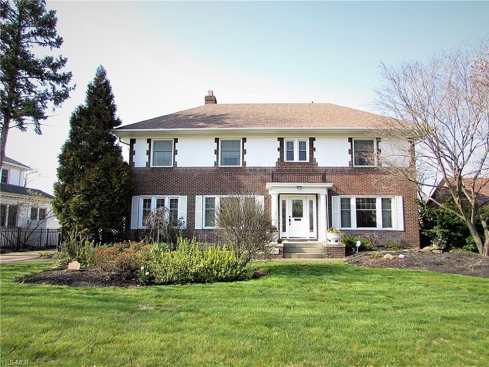 1st image of 17440 Lake Ave