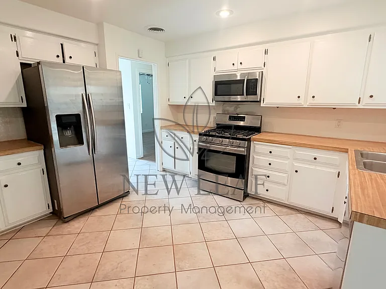 22684 Minona Dr — Photo 27