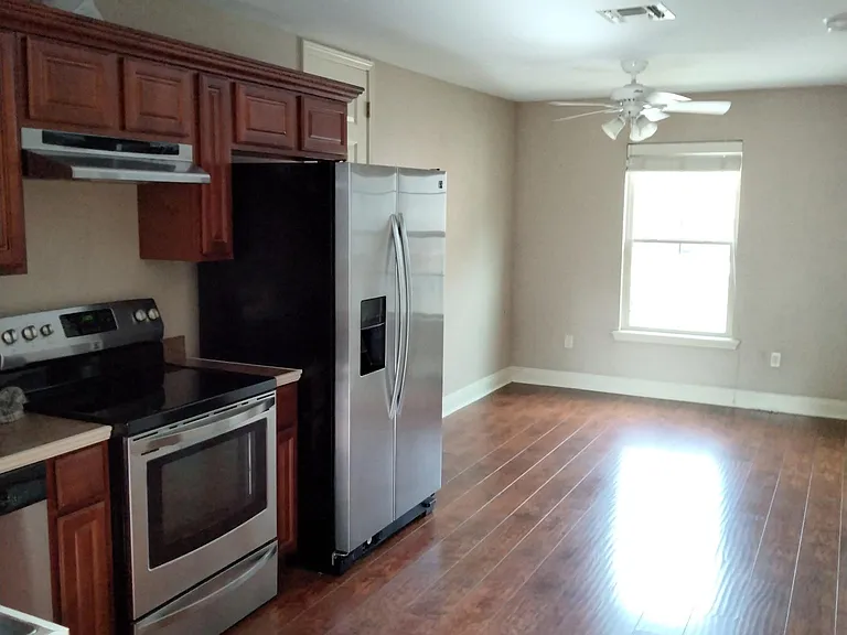 620 W 5th St #624 — Photo 2
