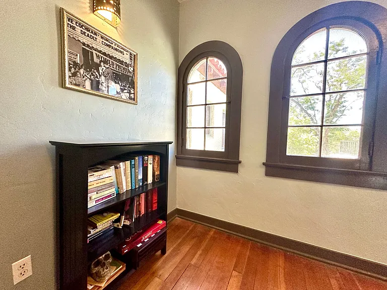 Don Martin Historic Apartments! — Photo 14