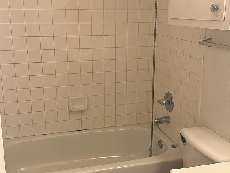 1334 Bitterlake — Photo 9