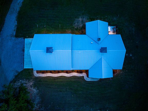 5th image of 1275 Windy Ridge Rd