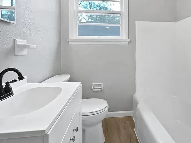 3336 Myra St — Photo 11
