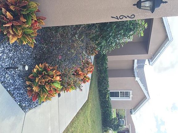 2nd image of 967 Highland Meadows St