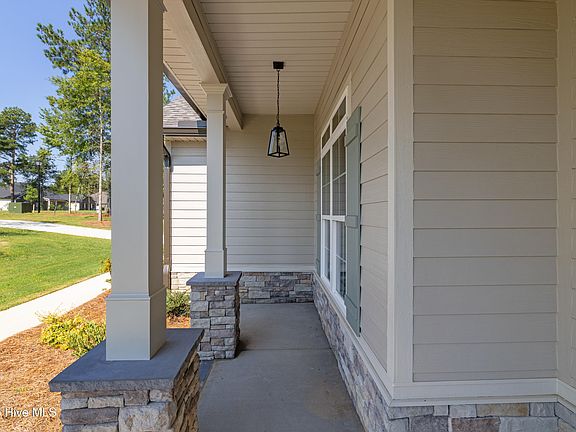 3rd image of 1644 Bellingham Drive