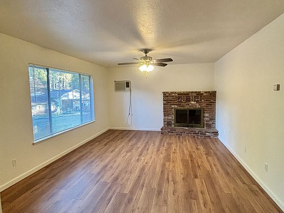 2nd image of 297 Cornwall Ave