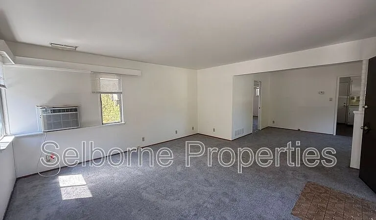 527 Callan Ave #1 — Photo 3