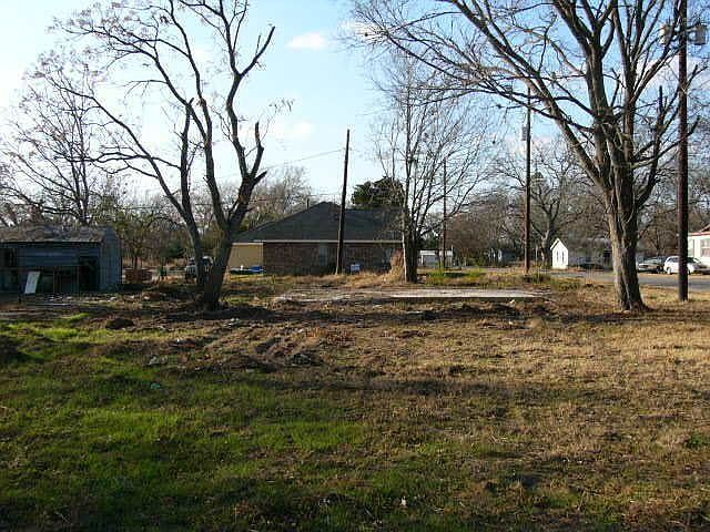 2nd image of 300 Hardeman St