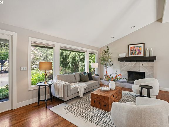 4th image of 17244 Fernwood Dr