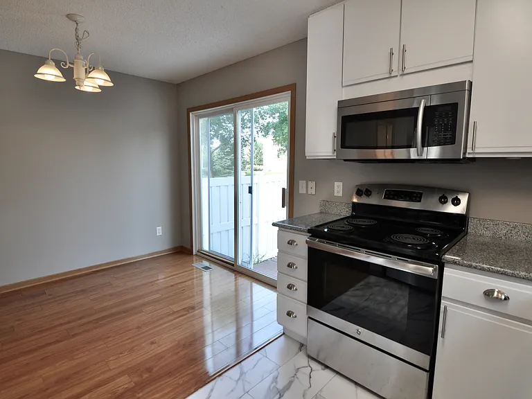 15511 Float Ln — Photo 4
