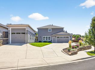 661 Forest Ridge Dr, Medford, OR 97504