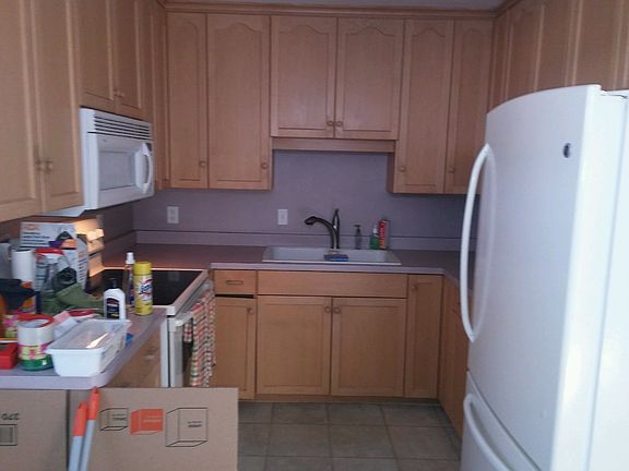 3rd image of 3133 Lincoln St NE