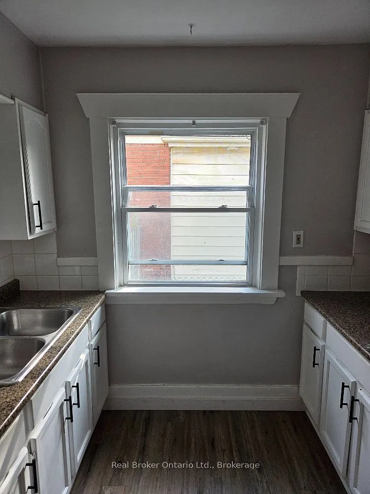 2 bed, $2,050 — Photo 4