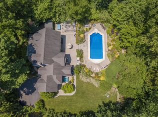 61 Shadybrook Dr, Middletown, NJ 07748