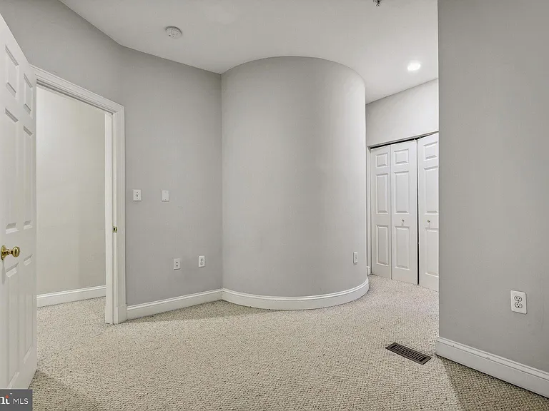 1417 Chapin St NW #203 — Photo 15