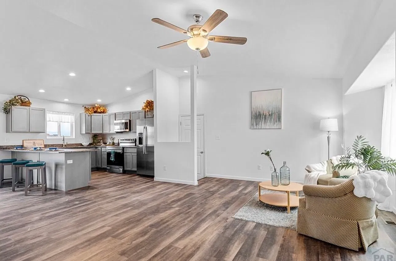 3 bed, 2980 sqft, $2,400 — Photo 3