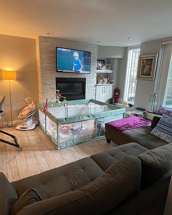 1st image of 469 Massachusetts Ave APT 1F