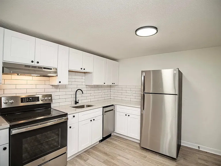 103 S Policy St — Photo 8