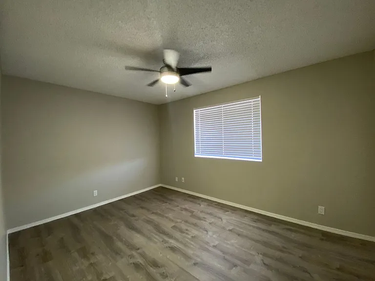 6243-6249 E Greenway Cir — Photo 37