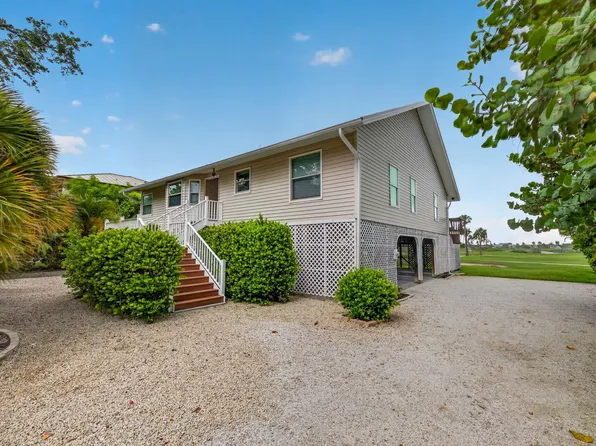 9076 Mockingbird Dr, Sanibel, FL 33957
