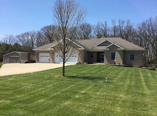 3248 Lone Oak Dr, Wayland, MI 49348