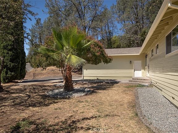 3rd image of 6 Meadowview Dr