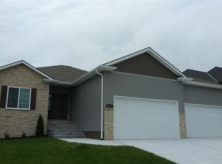 2911 Hoy St, Lincoln, NE 68516
