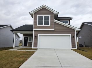 15223 Deerview Dr, Urbandale, IA 50323