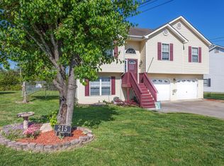 215 Colony Cir, Fort Oglethorpe, GA 30742