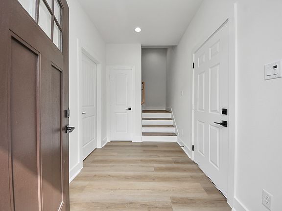 5th image of 3106 Arlington St #A