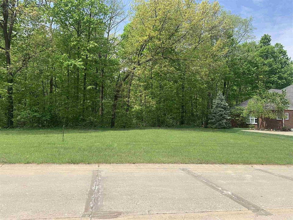 1st image of 807 Shady Creek Dr
