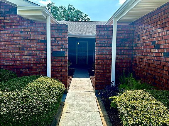 3rd image of 293 Cottonwood Dr