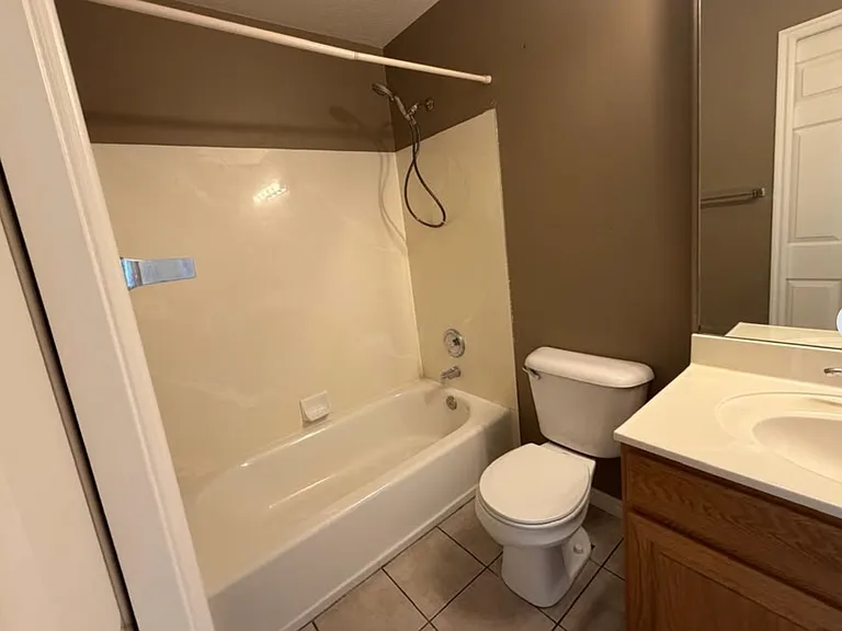 854 N 1760 W — Photo 3