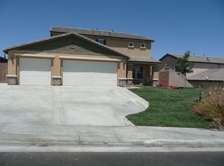 23784 Cathedral Peak Rd, Canyon Lake, CA 92587