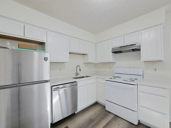 5th image of 2942-2948 Sawdust Ln #2944