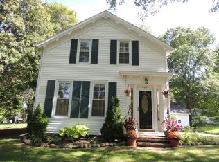 809 S Adelaide St, Fenton, MI 48430