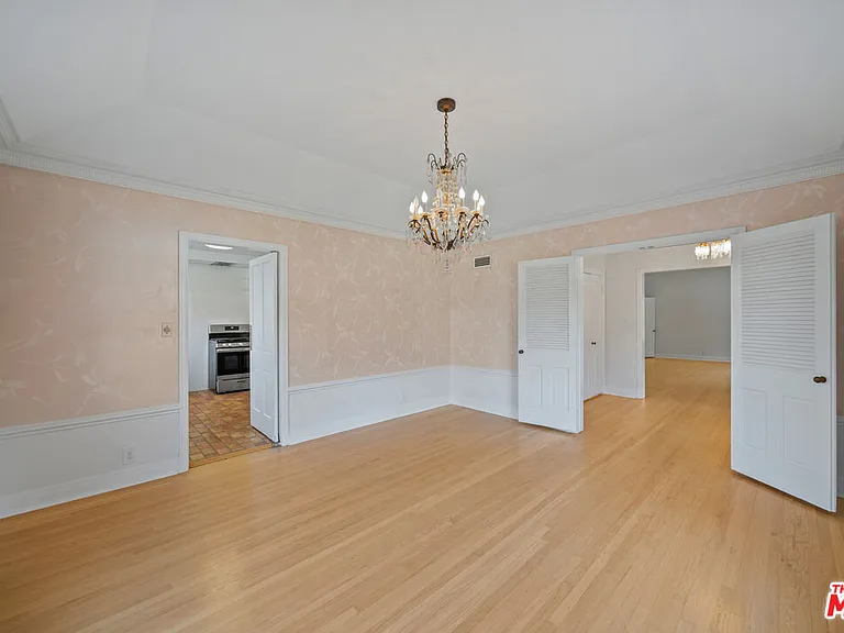 109 Homewood Rd — Photo 13