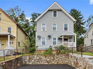 1014 Orchard St, Peekskill, NY 10566