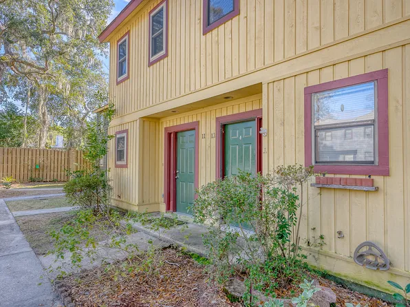 2304 Pine Ct, Beaufort, SC 29902