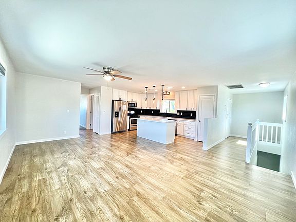 4th image of 3690 Wilson Ave